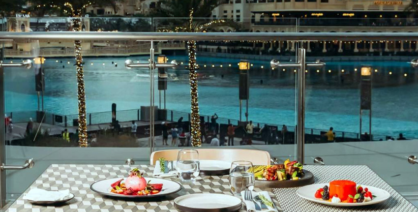 Dining-Options-with-Stunning-Fountain-views-dubai