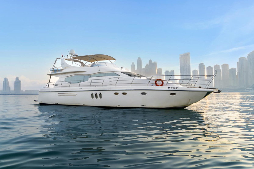 Private 52 ft Yacht Tour Dubai – Exclusive Yacht Charter