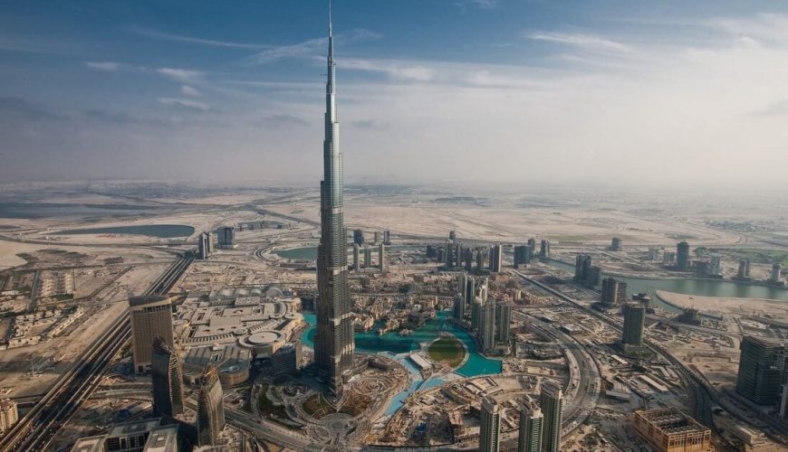 Burj Khalifa and the Dubai skyline on a clear day