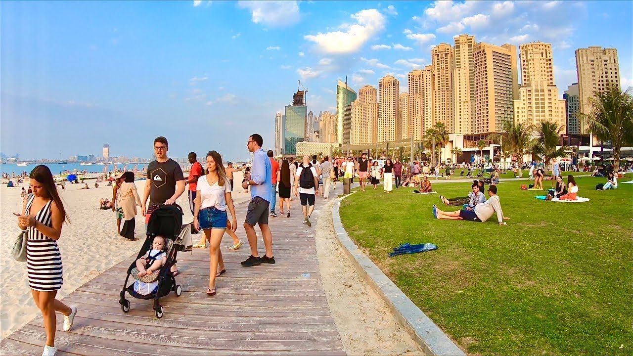 The Walk at JBR with shops, restaurants and beach access
