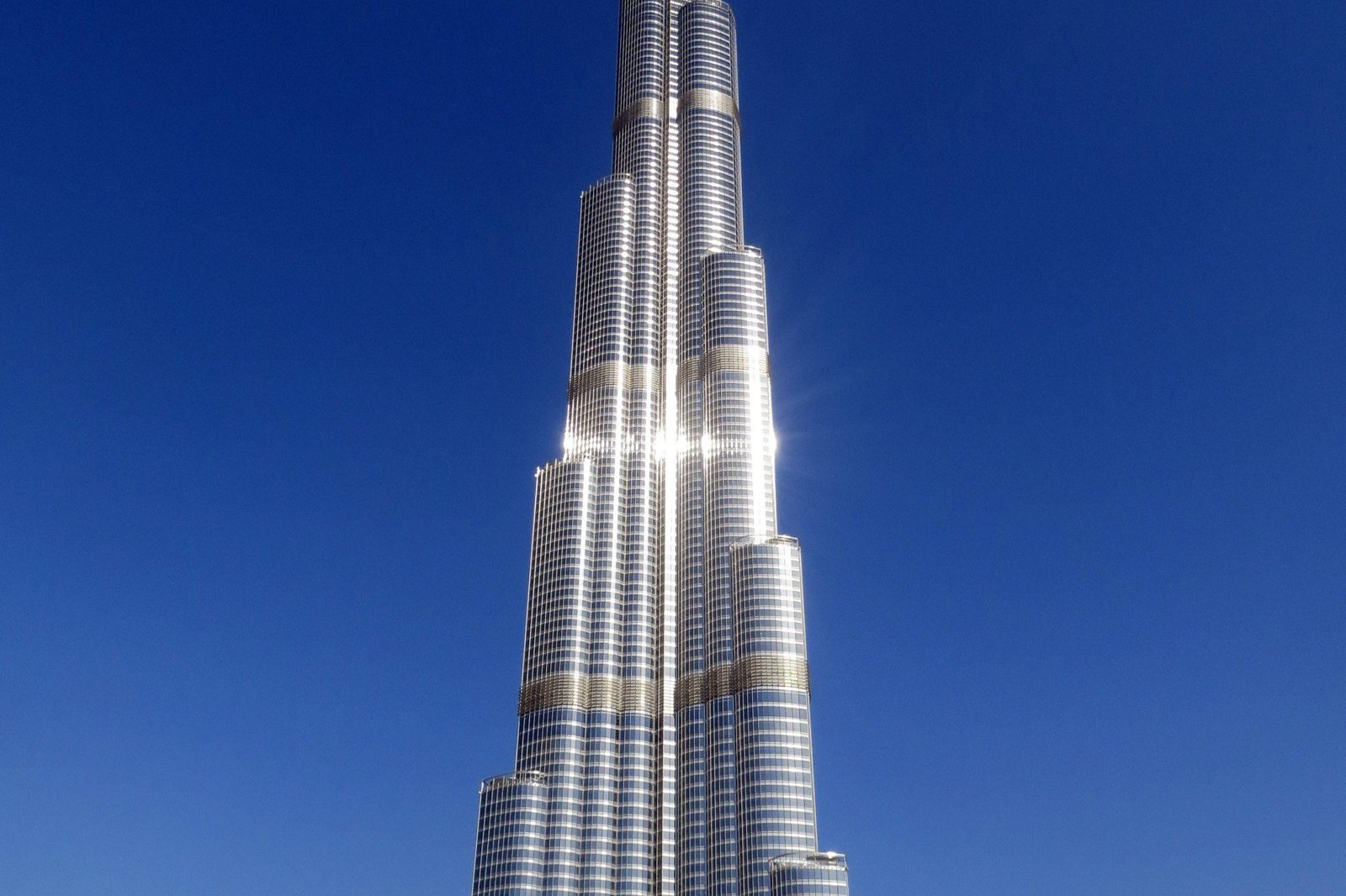 Burj Khalifa on a Budget: Cheapest Tickets & Tips