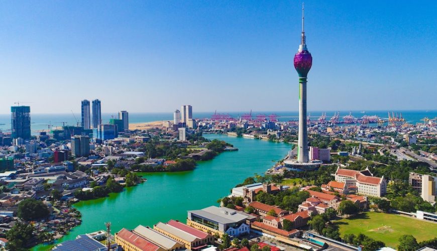 UAE Visa for Sri Lankans: Types, Fees & Apply