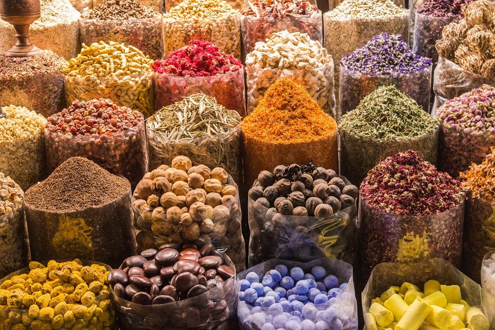 Dubai Souvenir Shopping on a Budget: What to Buy