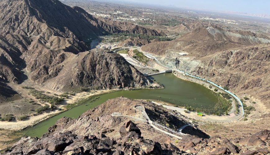 Wadi Shawka Day Trip from Dubai: Hikes & Pools