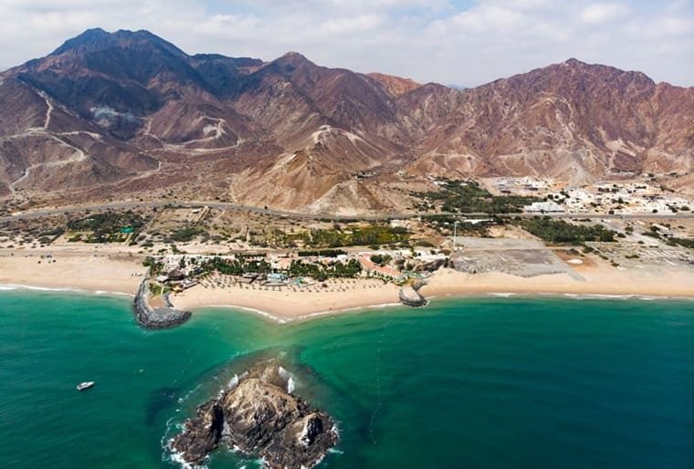 Dibba Day Trip from Dubai: Al Aqah & Snoopy Island