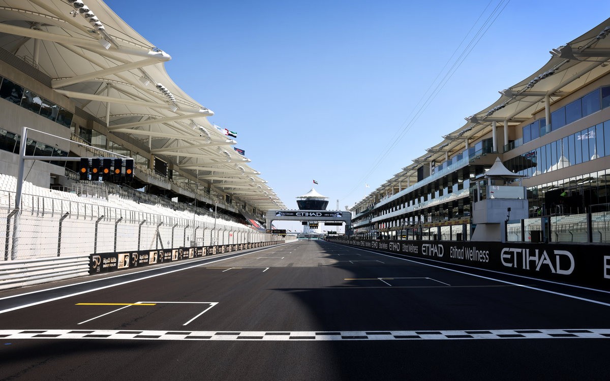 F1 pit lane and grandstands at Yas Marina Circuit